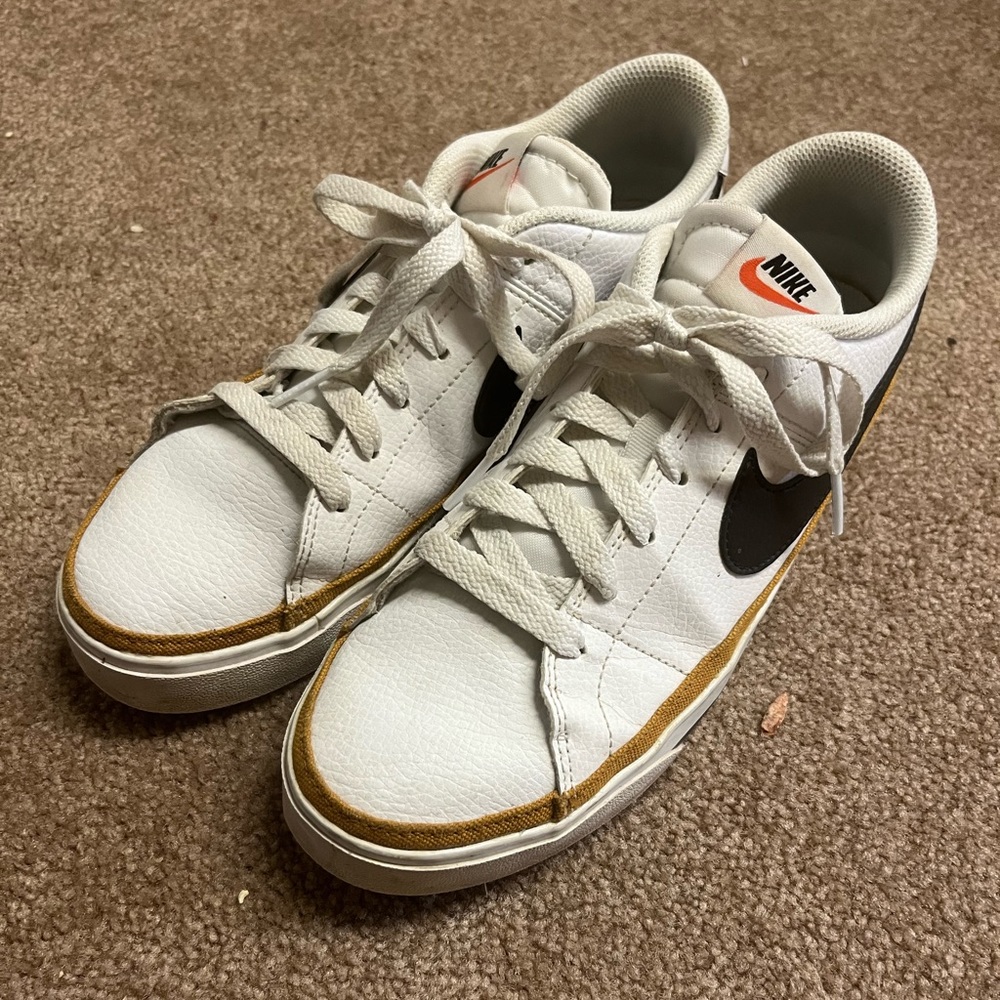 Nike Sport Tennis Shoes